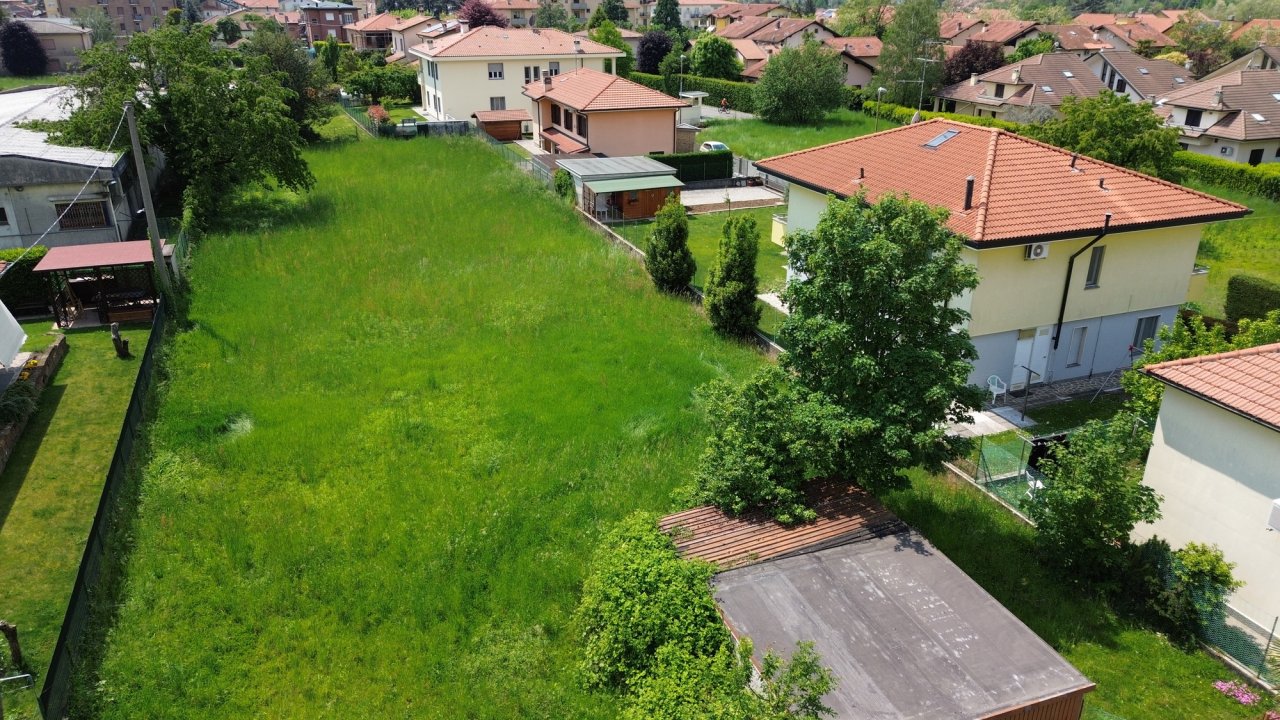 For sale villa in quiet zone Bernareggio Lombardia foto 4